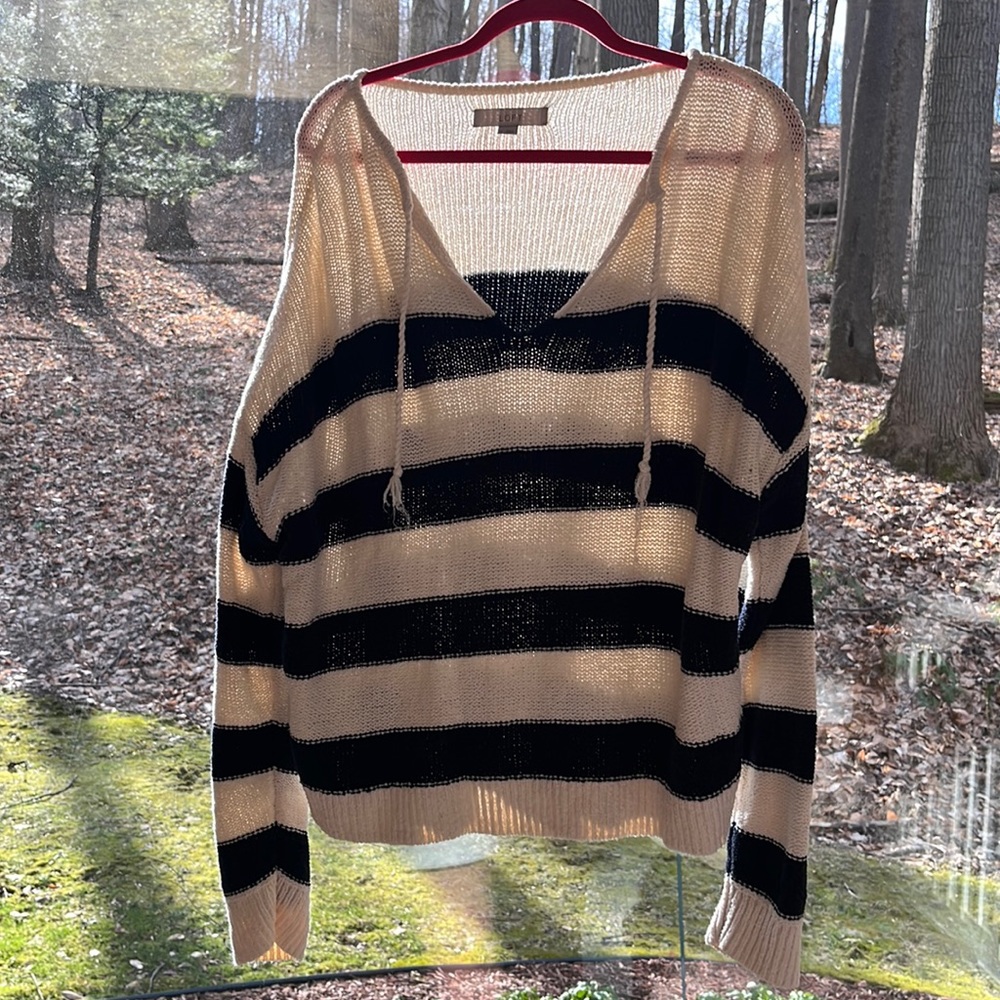 Loft Navy/Cream sweater! Size XL